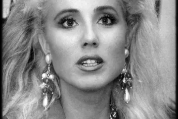 Lepa Brena danas slavi 65. rođendan: Pogledajte kako se mijenjala kroz godine