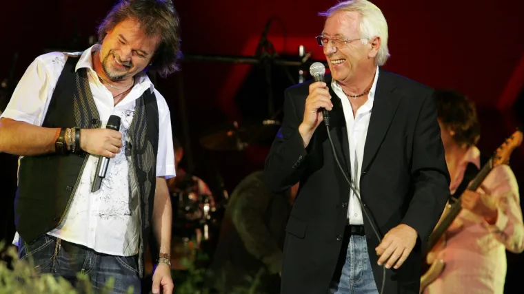 [KVIZ] Koliko znaš o najpoznatijim domaćim duetima?