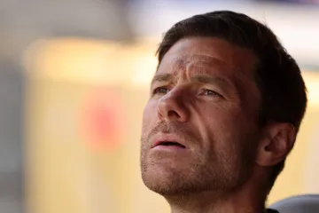 Xabi Alonso ga ponizio, a on poludio: Umišljena zvijezda razbijala na klupi, evo detalja