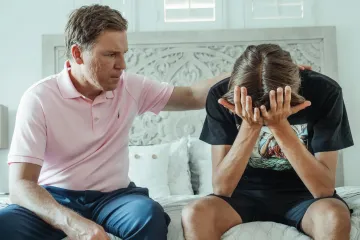 Otac primijetio zabrinjavajuće ponašanje kod sina: 'U tom trenutku mi je pao mrak na oči'