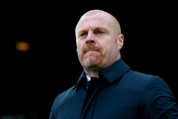 Sean Dyche se vraća na trenersku klupu. Ne mora se niti seliti