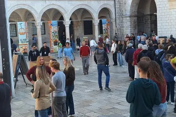 Zvijezde popularne serije stigle u Dubrovnik: Evo kako je izgledalo snimanje