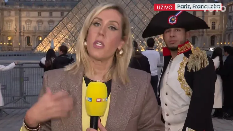 Francuski gardist upao našoj reporterki u kadar: Pazite što je zatim napravio