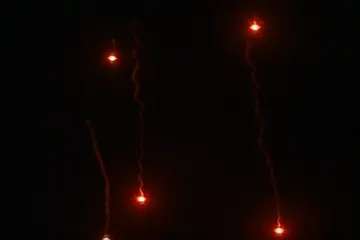 Ludilo sa signalnim raketama u Dalmaciji: Stručnjaci upozoravaju na niz opasnosti