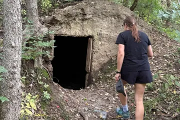 Naletjela je u šumi na tajanstvenu prostoriju te ostala iznenađena kada joj je rečeno čemu služi