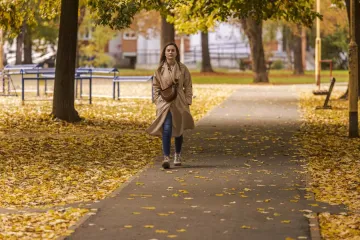 Šarmantna dama u Osijeku oduzima dah: Stilom i stavom očarala prolaznike