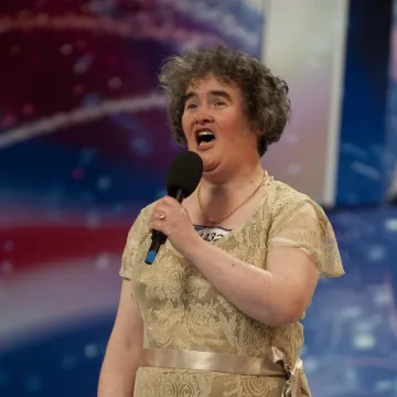 Od neugledne žene s božanstvenim glasom do glazbene dive: Ovako danas izgleda Susan Boyle