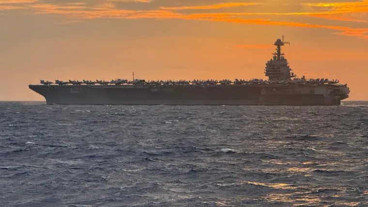 Američki div u Splitu: Nosač zrakoplova USS Gerald R. Ford uplovio u splitski akvatorij