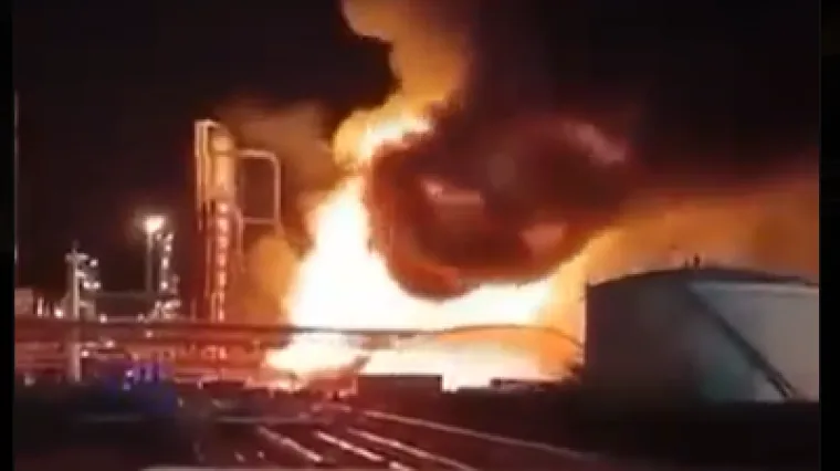 Eksplozija u MOL-ovoj rafineriji: Veliki požar gutao postrojenje blizu Budimpešte, oglasio se Orbán