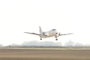 Zrakoplov u niskom letu satima kružio nad Osijekom: 'Mi gledamo što je to'