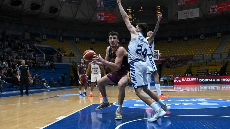 Triler u Zagrebu: Cibona u napetoj završnici svladala Dijon i ostala neporažena