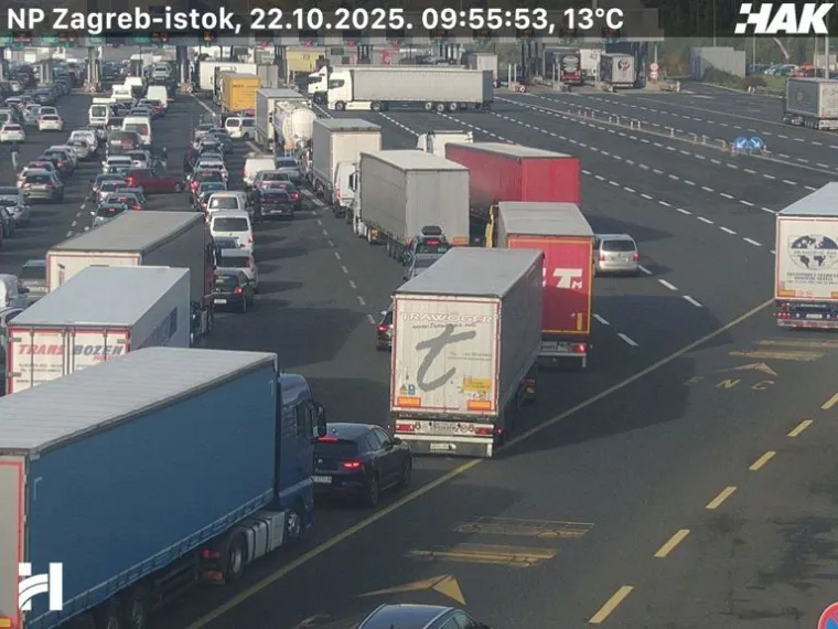 Sudarili se automobil i kamion: Četvero ozlijeđenih, kolone i kaos na ulazu u Zagreb