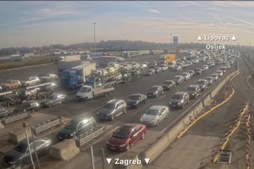 Sudarili se automobil i kamion: Četvero ozlijeđenih, kolone i kaos na ulazu u Zagreb