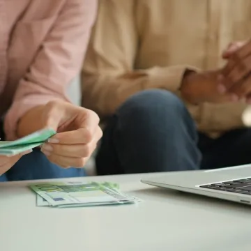 U financijskoj ste krizi? Na ovaj način možete preuzeti kontrolu nad svojim novcem