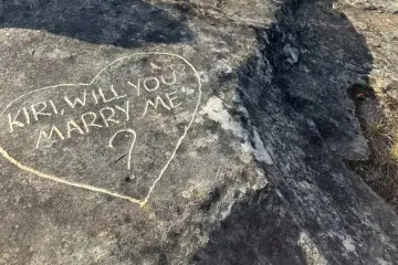 Paru prijeti visoka kazna zbog prosidbe: Pogledajte što su napravili, odnosno gdje...