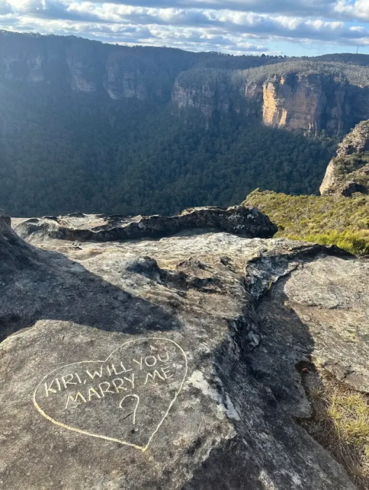 Paru prijeti visoka kazna zbog prosidbe: Pogledajte što su napravili, odnosno gdje...