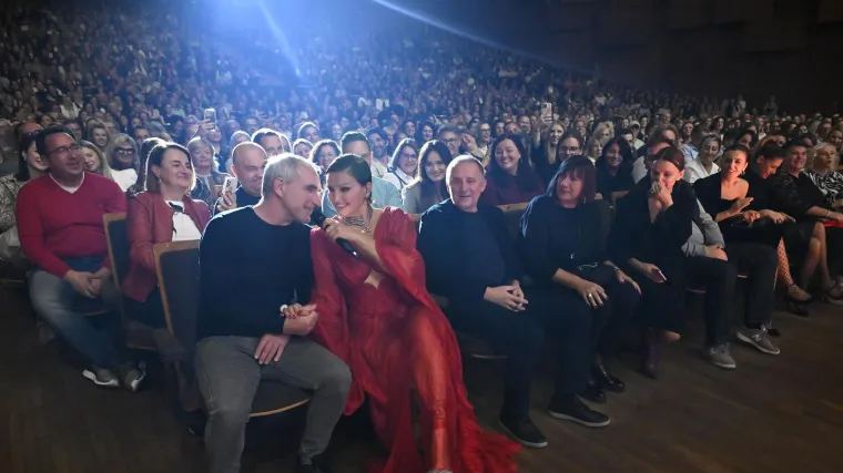 Nina Badrić i Ante Gelo raspametili Lisinski: Ona se spustila u publiku i zapjevala s fanovima