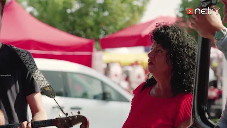 Gdje se Crna Višnja pojavi - tu je dernek: Gospođa Pevec zapjevala je pred našim kamerama