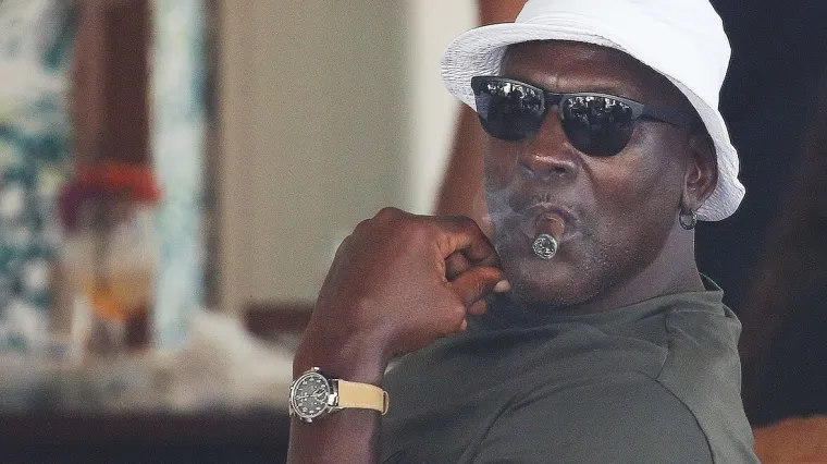 Jordan uzeo loptu pred djecom: Nitko ga nije vidio ovako nervoznog! Što mislite, je li pogodio?