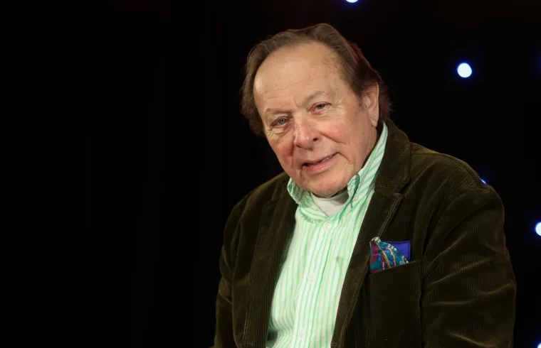 Unatoč predrasudama zbog 42 godine razlike, Miro Ungar proslavio 17. godišnjicu braka sa Sarom