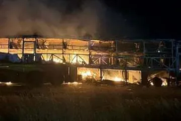 Sudar autobusa i motora: Najmanje 20 ljudi poginulo u požaru