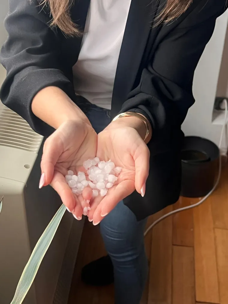 Nestvarni prizori na Krku: Tuča zabijelila ceste, u Zagrebu padao led veličine lješnjaka