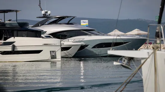 Ploveće vile i luksuzni automobili u Biogradu: Evo koliko košta tjedan odmora na ekskluzivnom brodu