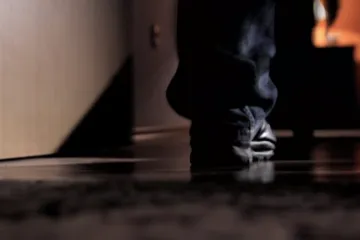 Detalji o Hrvatu ispred pedofilske mreže: Djeca su mu morala odgovarati, čak dok su sjedila kraj roditelja...