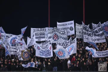 Ni rano gostovanje ih nije zaustavilo: Evo kako je Torcida odala počast hrvatskim herojima