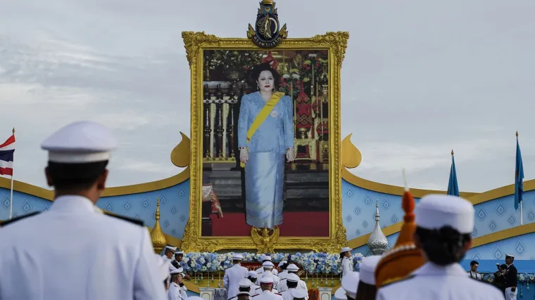 Preminula tajlandska kraljica majka Sirikit, utjecajna članica monarhije i modna ikona
