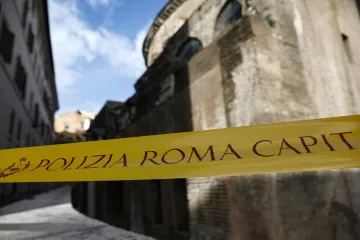 Japanski turist (70) pao sa rimskog Panteona i poginuo: 'Možda je snimao selfie'