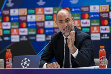 Hrvatskom treneru trese se stolica, a on poručuje: "Uživam i ne bojim se otkaza"