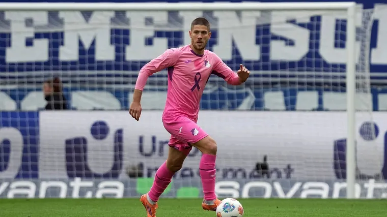 Hrvatski napadač u posebnom dresu odigrao fenomenalnu utakmicu i doveo klub na korak do Europe