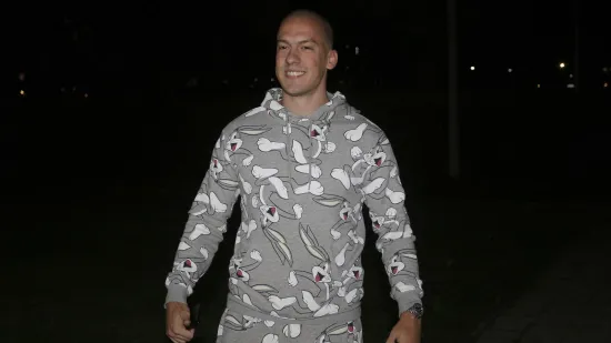 Baka Prase se ženi? O njegovoj novoj djevojci bruji internet, uspoređuju je s Pamelom Anderson