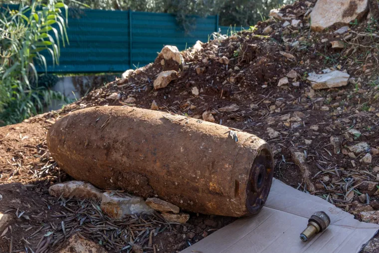 Stravičan pronalazak na gradilištu! Bomba od 223 kg onesposobljena kod Pule: Pogledajte fotografije akcije