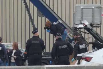 DNK analiza dovela do uhićenja dvojice pljačkaša dragulja iz pariškog Louvra