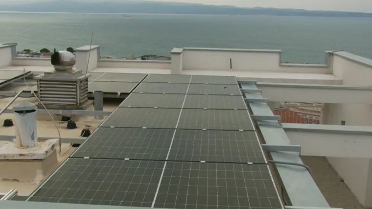 Prva fotonaponska elektrana na stambenoj zgradi u Dalmaciji