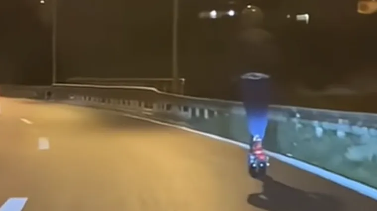 Nevjerojatne scene kod Splita: Usred noći romobilom se vozio po brzoj cesti