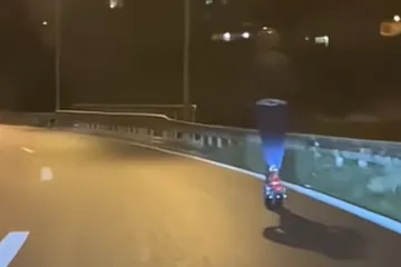 Nevjerojatne scene kod Splita: Usred noći romobilom se vozio po brzoj cesti