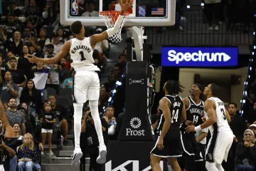 Wemby sije teror bananama u NBA-u, a Amerikanci tvrde da nastavlja rasti: Evo koliki je sad