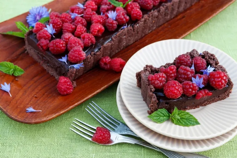 Pripremite ovu sočnu čokoladnu tortu od samo dva sastojka: Postupak ne može biti lakši