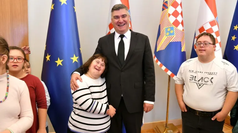 Milanović pokazao veliko srce: Pogledajte dirljive trenutke u Uredu predsjednika