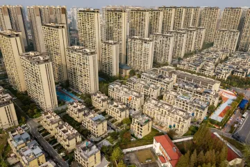 Fotografije nikad dovršenih kvartova lede krv u žilama: Velebna zdanja zjape prazna