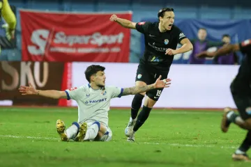 Dinamovi navijači sasuli paljbu nakon poraza: 'Balerine, sramite se! Momentalni otkaz'