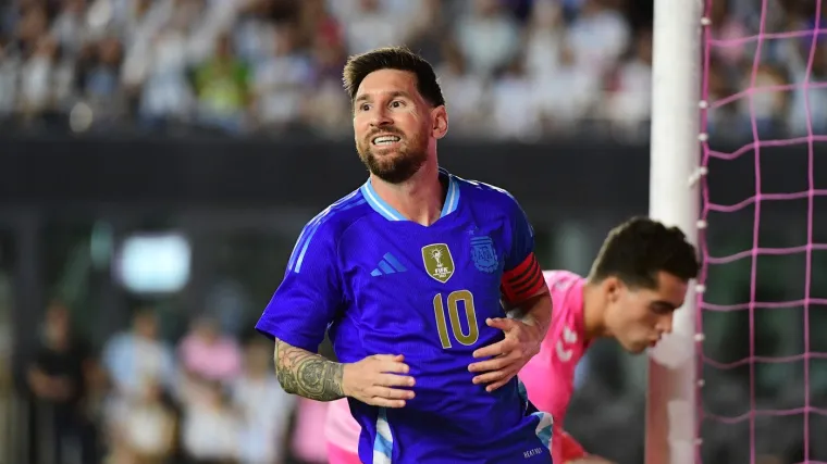 Messi bacio sumnju među argentinske navijače: 'Igrat ću na SP samo ako...'