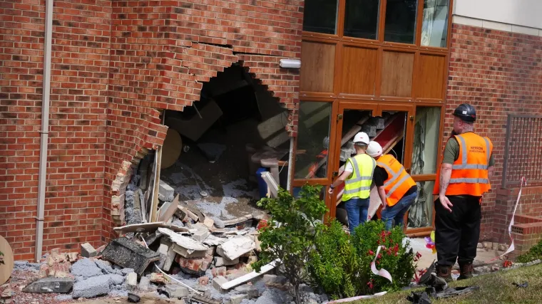 BMW-om probili zid staračkog doma: Objavljeni detalji, jurili su šokantnom brzinom