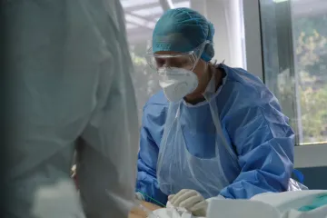 'Frankenstein virus' širi se Europom, jedan simptom je posebno bolan: 'Kao žilet u grlu'