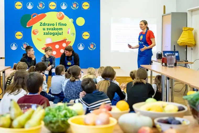 Održali prvu radionicu kuhanja za djecu „Zdravo i fino“