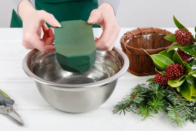 Dostojanstven spomen: Sami izradite lampione i aranžmane za groblje