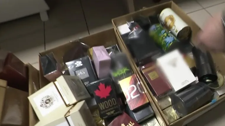 Carinici otkrili da nešto smrdi: 'Pao' Bugar s gotovo 13 tisuća parfema, a ni jedan pravi